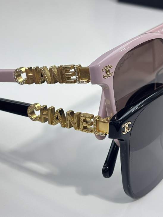 Picture of Chanel Sunglasses _SKUfw79760988fw